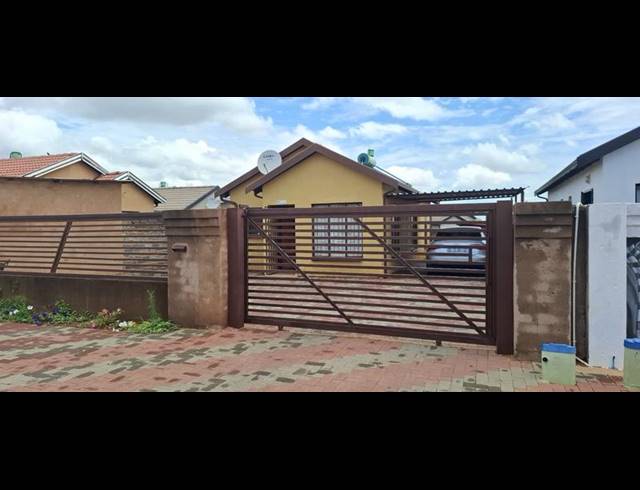 3 BEDROOM HOUSE FOR SALE IN SOSHANGUVE VV